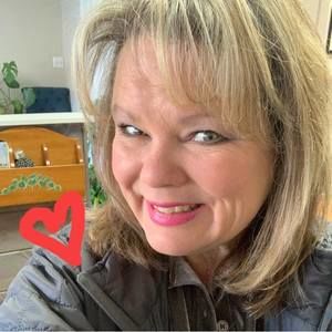 Meet your Posher, Lory